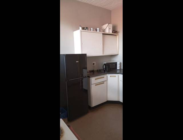 3 BEDROOM APARTMENT FOR SALE IN KEMPTON PARK CENTRAL